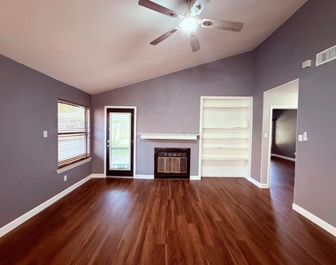 12314 Thompkins Dr - Photo Thumbnail 15