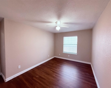 12314 Thompkins Dr - Photo Thumbnail 30