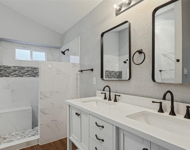 12314 Thompkins Dr - Photo Thumbnail 9