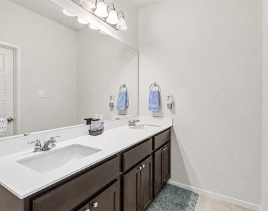 13701 Ronald W Reagan Blvd - Photo Thumbnail 33
