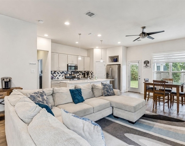 13701 Ronald W Reagan Blvd - Photo Thumbnail 8