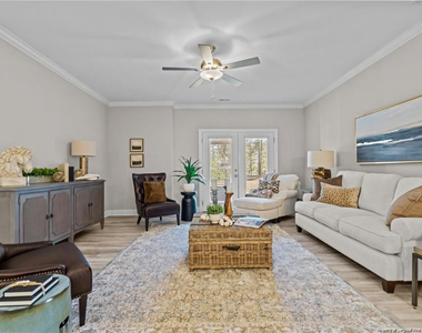 188 Gallery Drive - Photo Thumbnail 6