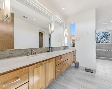 6813 Valburn Dr - Photo Thumbnail 13