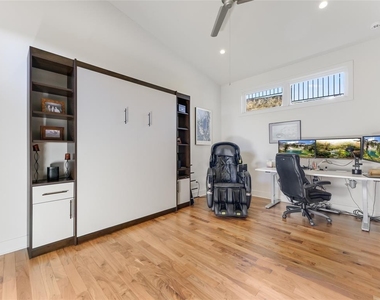 6813 Valburn Dr - Photo Thumbnail 10