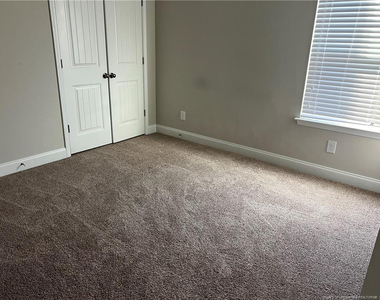 312 Derby Lane - Photo Thumbnail 9