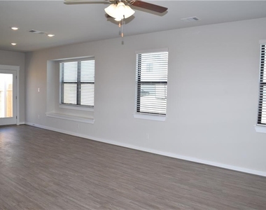 116d Amber Fields Trl - Photo Thumbnail 4