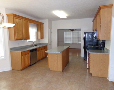 290 Robeson Street - Photo Thumbnail 12