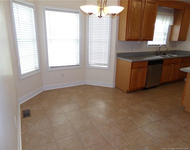 290 Robeson Street - Photo Thumbnail 8