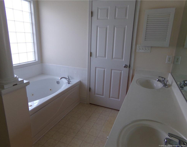 290 Robeson Street - Photo Thumbnail 22
