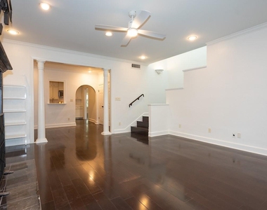 1804 Polo Rd - Photo Thumbnail 9
