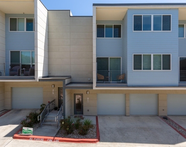 604 N Bluff Dr - Photo Thumbnail 24