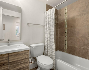 604 N Bluff Dr - Photo Thumbnail 13