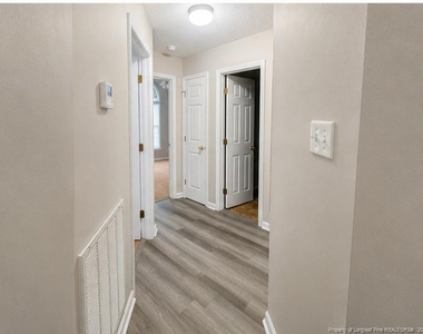 518 Foxdenton Place - Photo Thumbnail 4