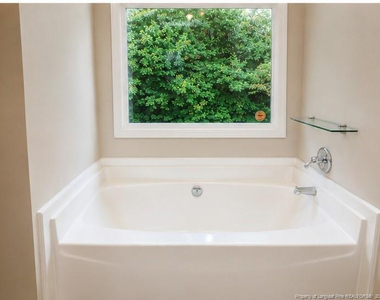 518 Foxdenton Place - Photo Thumbnail 14