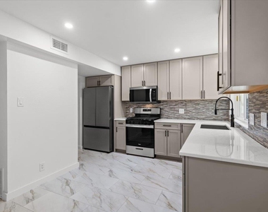 2500 Enfield Rd - Photo Thumbnail 10