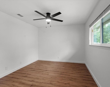 2500 Enfield Rd - Photo Thumbnail 23