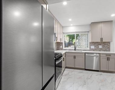 2500 Enfield Rd - Photo Thumbnail 19