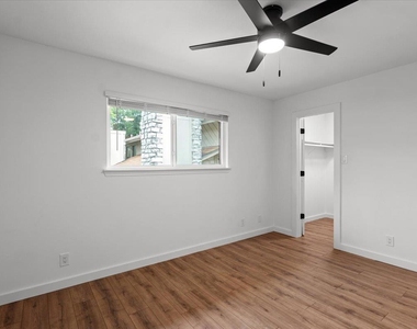 2500 Enfield Rd - Photo Thumbnail 15