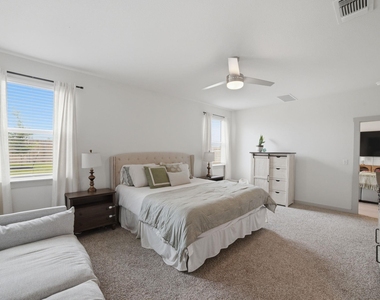 3608 Overlord Ln - Photo Thumbnail 16