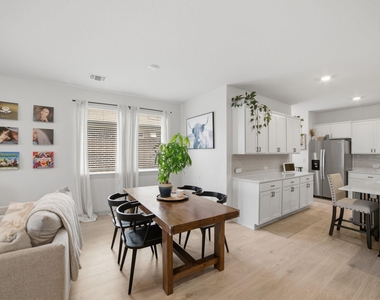 3608 Overlord Ln - Photo Thumbnail 6