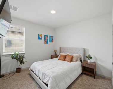 3608 Overlord Ln - Photo Thumbnail 24