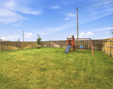3608 Overlord Ln - Photo Thumbnail 33