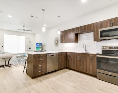 4811 Woodrow Ave - Photo Thumbnail 1