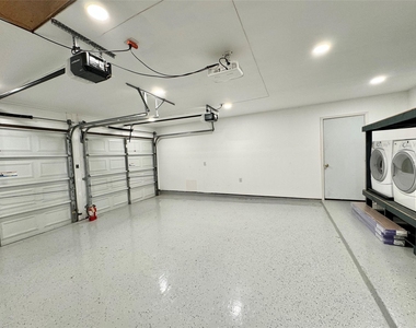 12503 Lamppost Ln - Photo Thumbnail 14