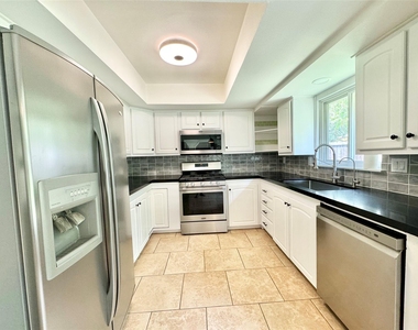 12503 Lamppost Ln - Photo Thumbnail 9