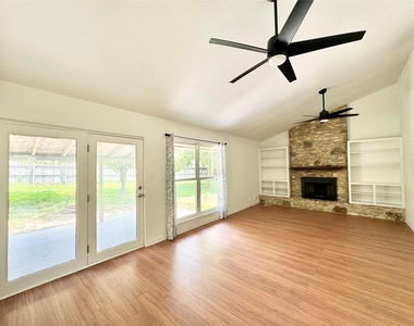 12503 Lamppost Ln - Photo Thumbnail 8