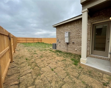 526 White Steppe Way - Photo Thumbnail 23