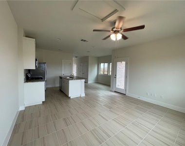526 White Steppe Way - Photo Thumbnail 6