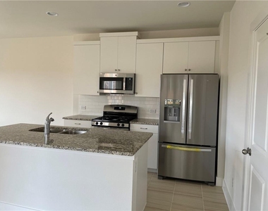 526 White Steppe Way - Photo Thumbnail 3