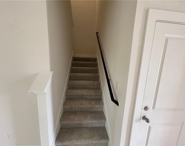 526 White Steppe Way - Photo Thumbnail 12