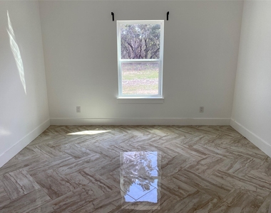 31 Heathrow Ln - Photo Thumbnail 11