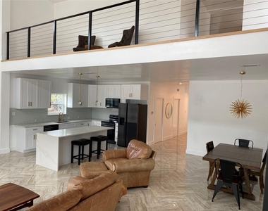 31 Heathrow Ln - Photo Thumbnail 4