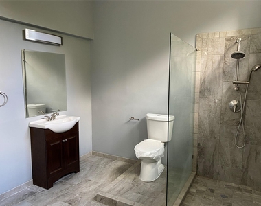 31 Heathrow Ln - Photo Thumbnail 21