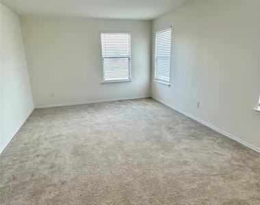 18900 Lady Bird Johnson St - Photo Thumbnail 22