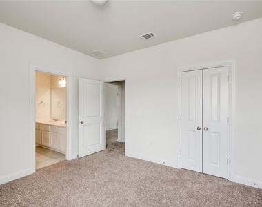 9813 Evening Canopy Dr - Photo Thumbnail 25