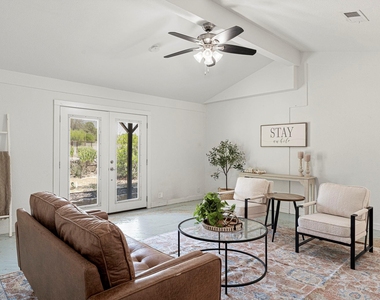 2591 Spring Valley Dr - Photo Thumbnail 18