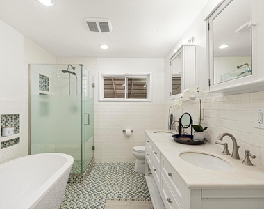 2591 Spring Valley Dr - Photo Thumbnail 20