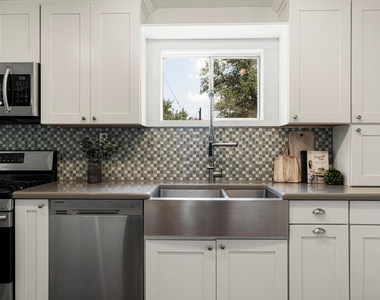 2591 Spring Valley Dr - Photo Thumbnail 10