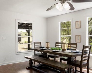 2591 Spring Valley Dr - Photo Thumbnail 12