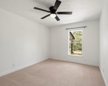 2591 Spring Valley Dr - Photo Thumbnail 25