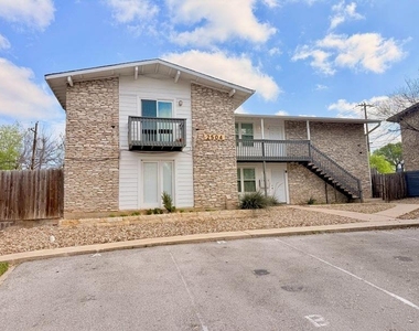 2504 Manor Cir - Photo Thumbnail 1