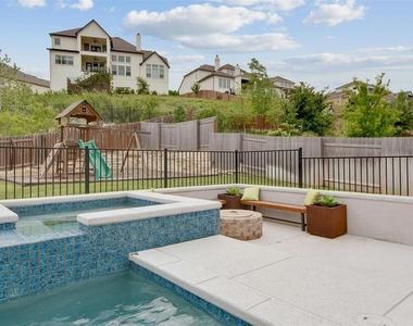 6005 Osceola Trl - Photo Thumbnail 7