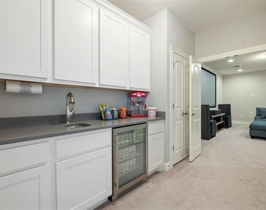 6005 Osceola Trl - Photo Thumbnail 14