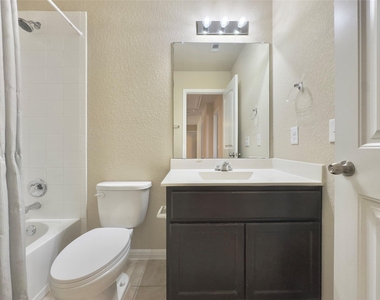 1521 Maier Dr - Photo Thumbnail 23