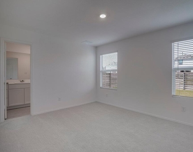 321 Keefer - Photo Thumbnail 13