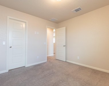 746 Farmers Dell St - Photo Thumbnail 8